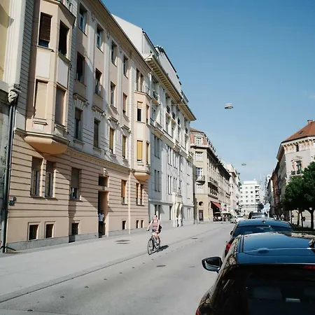 Apartma Meet You At The Opera Ljubljana